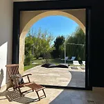 Chateau Bernon Maison D Hotes - Piscine Et Bed and breakfast Queyrac