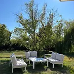 Bed and breakfast Chateau Bernon Maison D Hotes - Piscine Et 4*