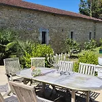 Chateau Bernon Maison D Hotes - Piscine Et 4*