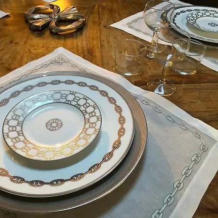 Couette-café Château Bernon 4*