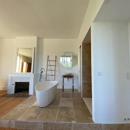 Couette-café Château Bernon 4*