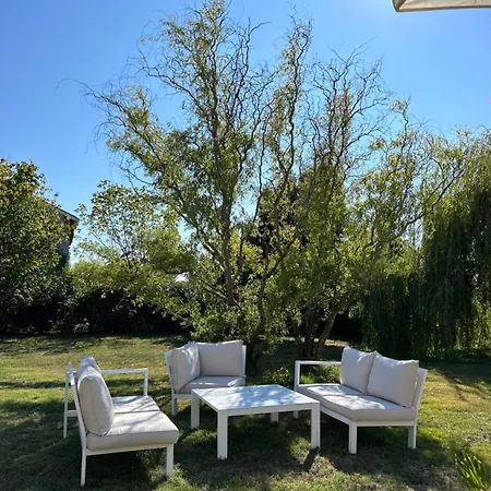 Couette-café Château Bernon 4*