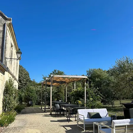 Chateau Bernon Maison D Hotes - Piscine Et 4*