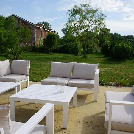 Couette-café Château Bernon 4*