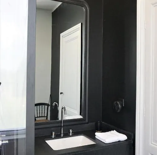 Chateau Bernon Maison D Hotes - Piscine Et