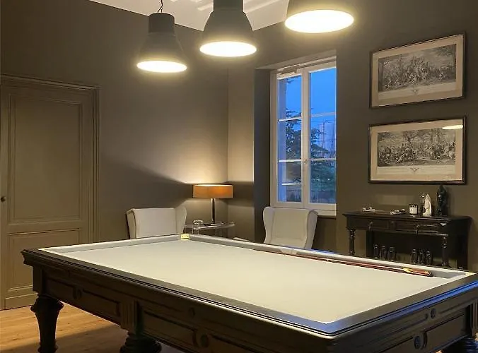 Chateau Bernon Maison D Hotes - Piscine Et 4*