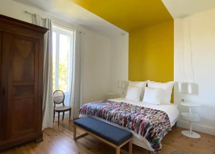 Chateau Bernon Maison D Hotes - Piscine Et Nocleg ze śniadaniem