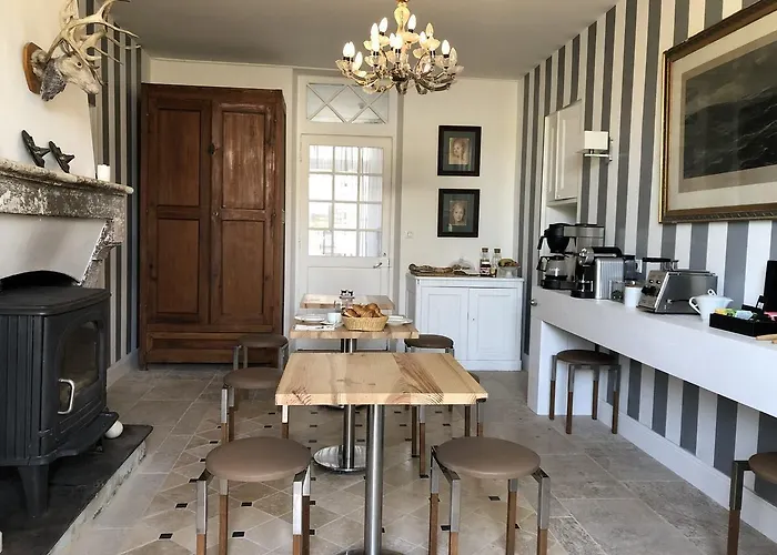 Nocleg ze śniadaniem Chateau Bernon Maison D Hotes - Piscine Et